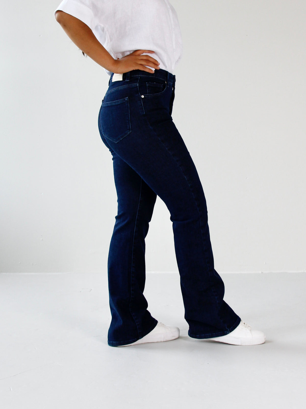 Wesley bootcut jeans til dame i Deep Sea