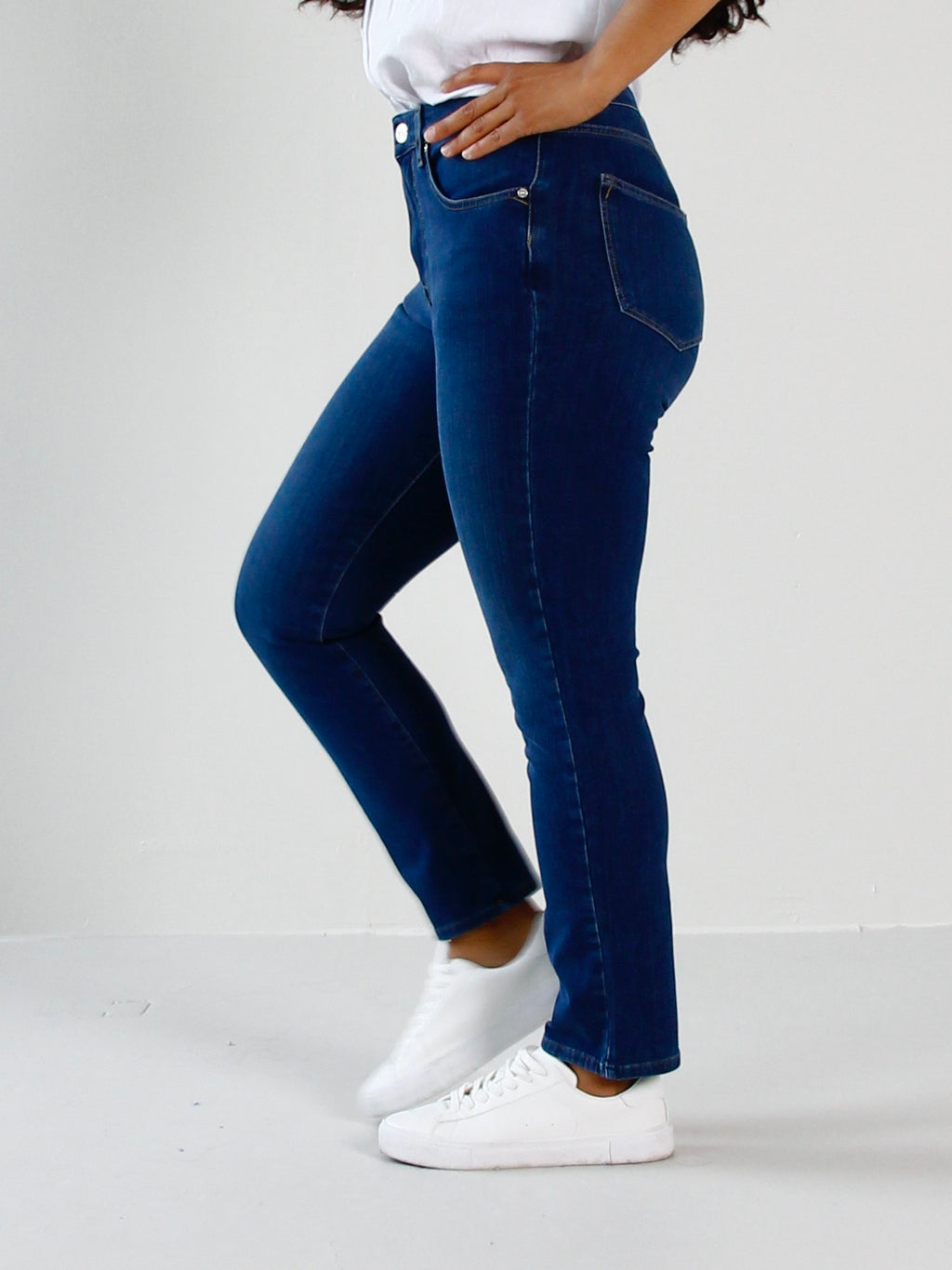 Eben tailored jeans til dame i Ocean Blue