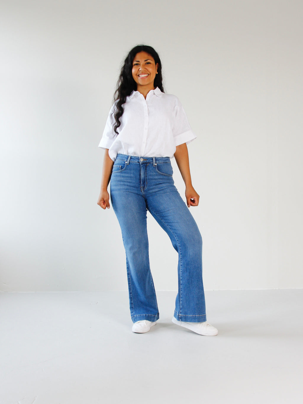 Hazel bootcut jeans til dame i Sea Blue