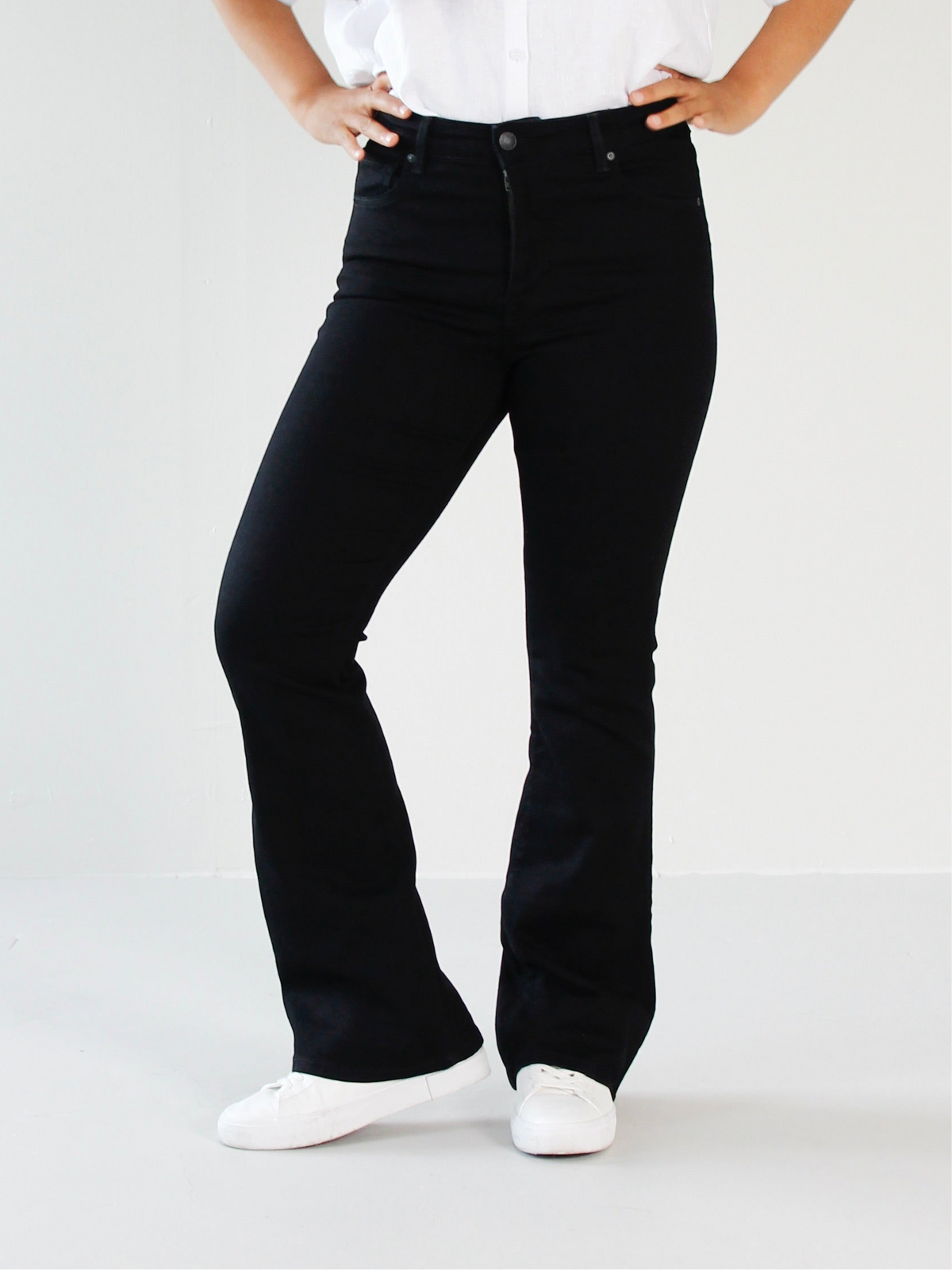 Svarte Wanda bootcut jeans til dame