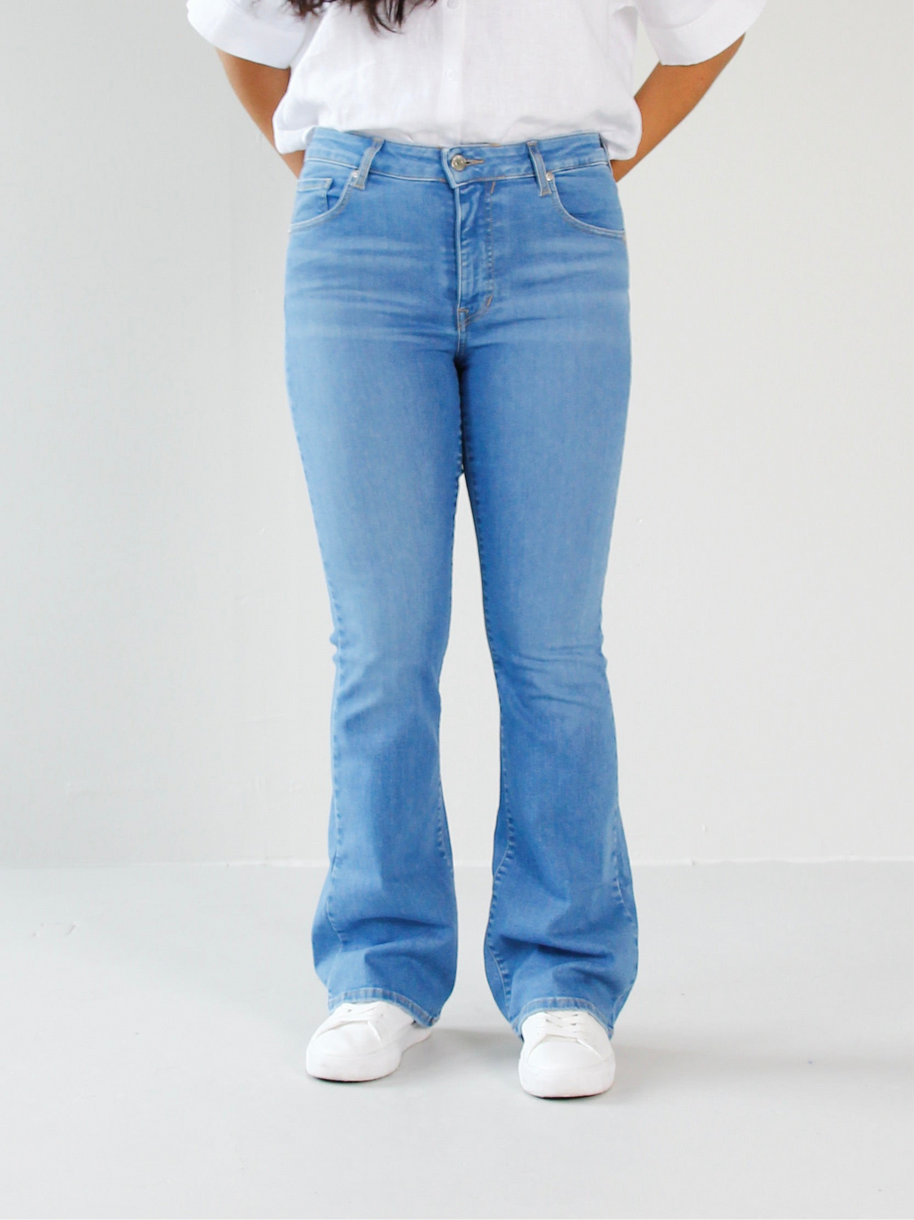 Wesley bootcut jeans til dame i Riviera Blue