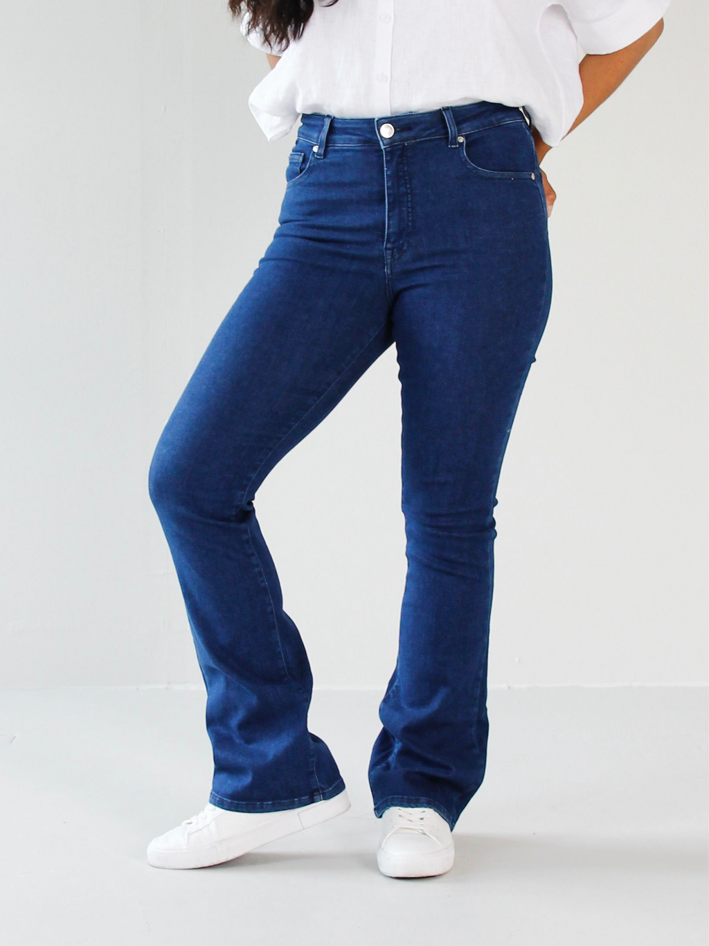 Wesley bootcut jeans til dame i Greek Blue