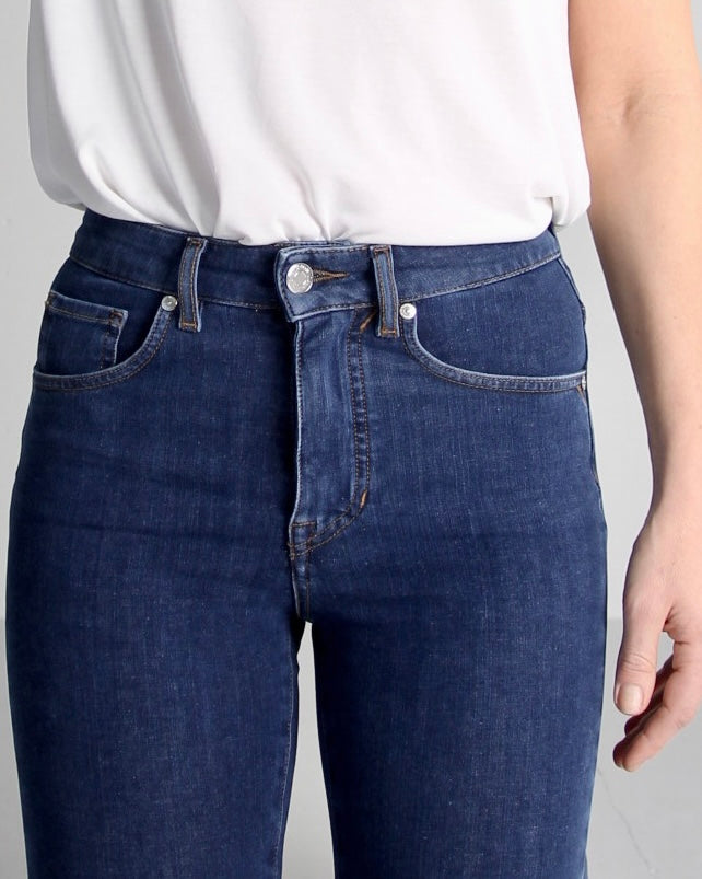 Violet straight jeans til dame i Lake Blue