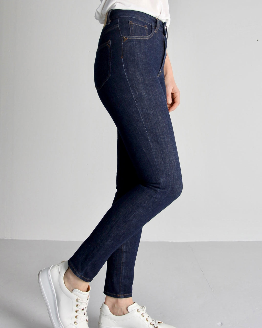 Ailin slim jeans til dame i Evening Blue