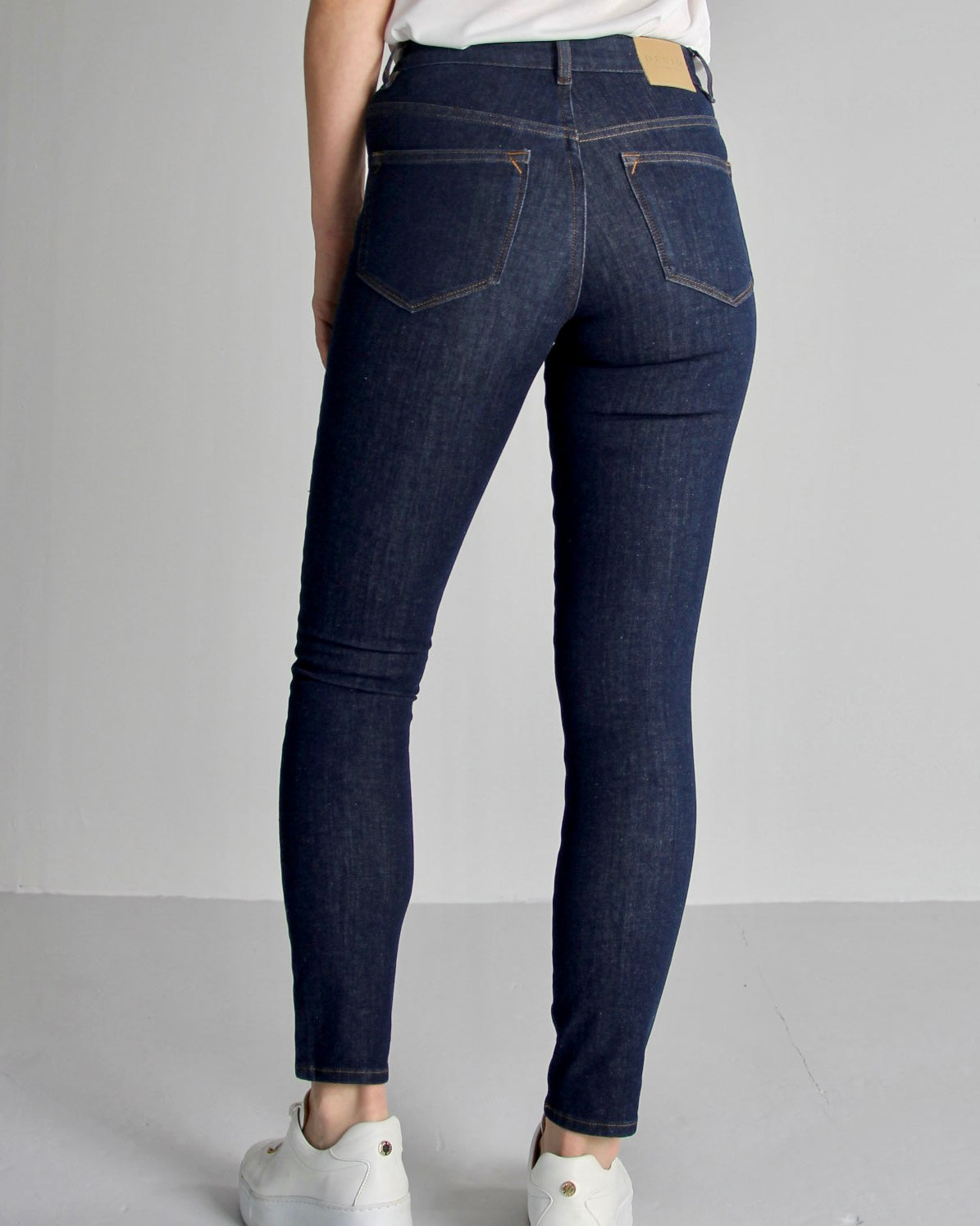 Ailin slim jeans til dame i Evening Blue