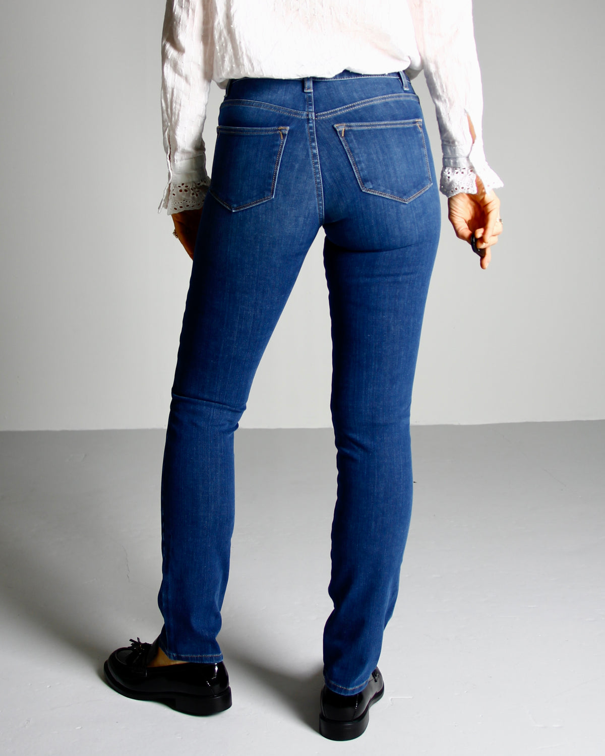 Eben tailored jeans til dame i Ocean Blue