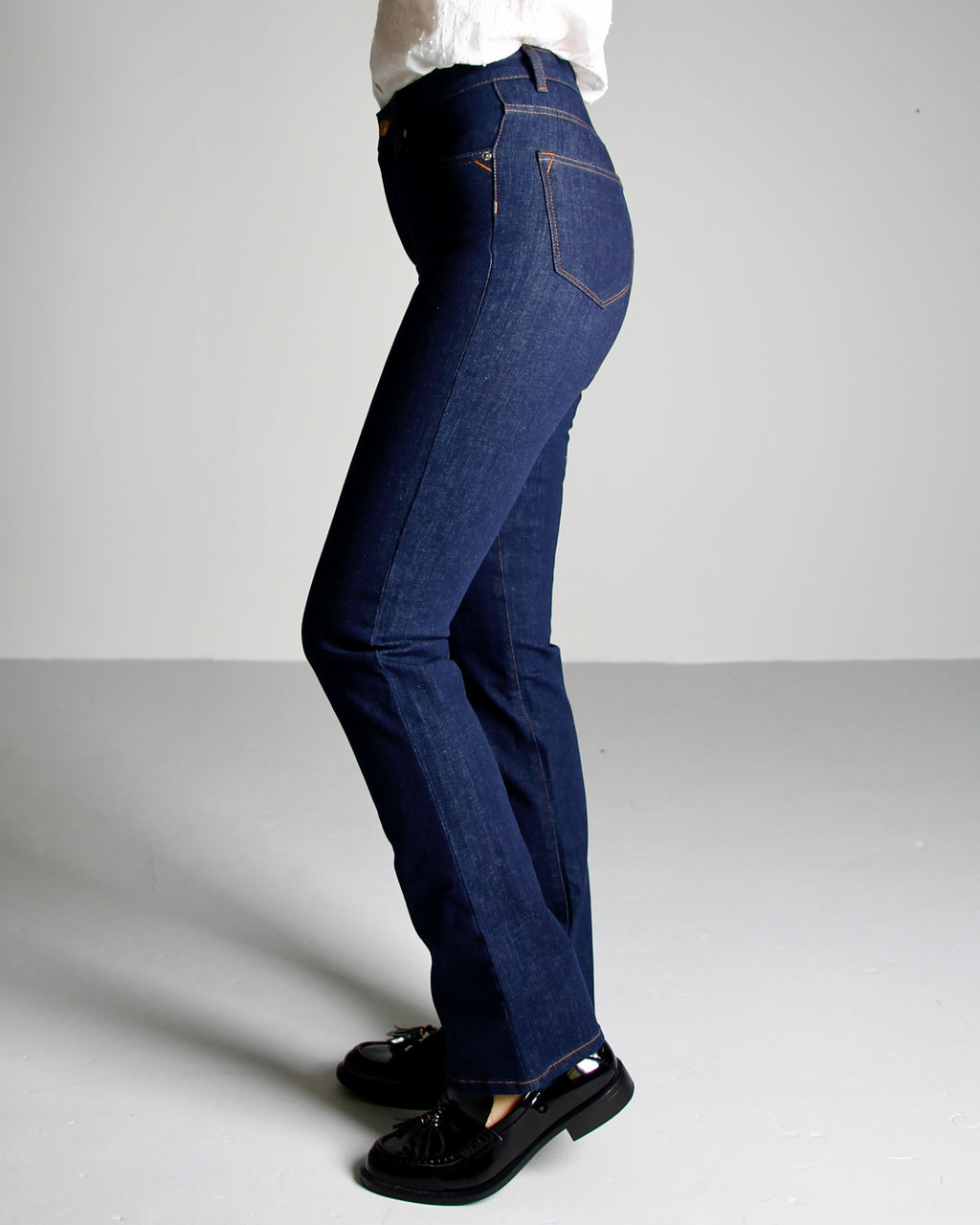 Violet straight jeans til dame i Evening Blue