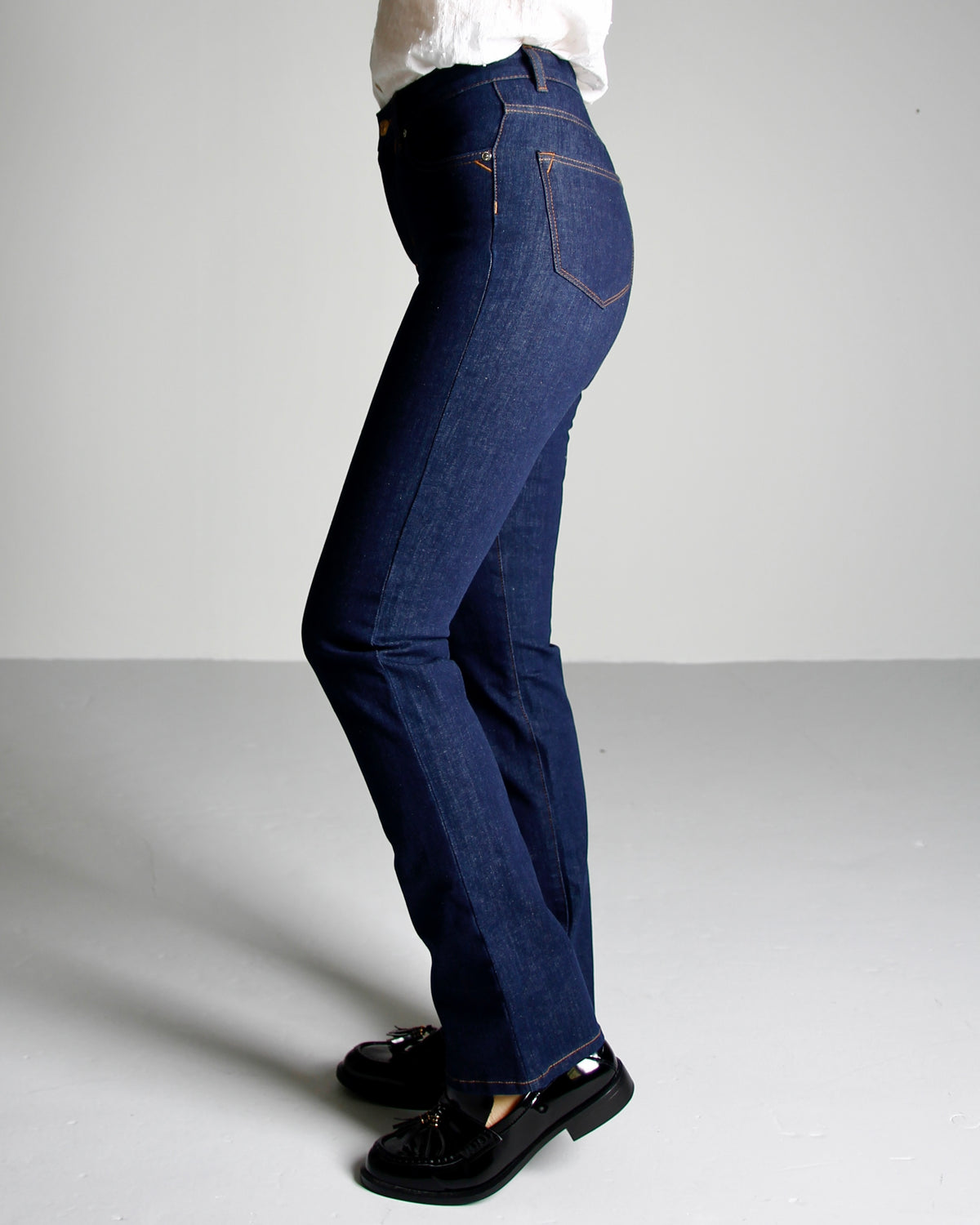 Violet straight jeans til dame i Evening Blue