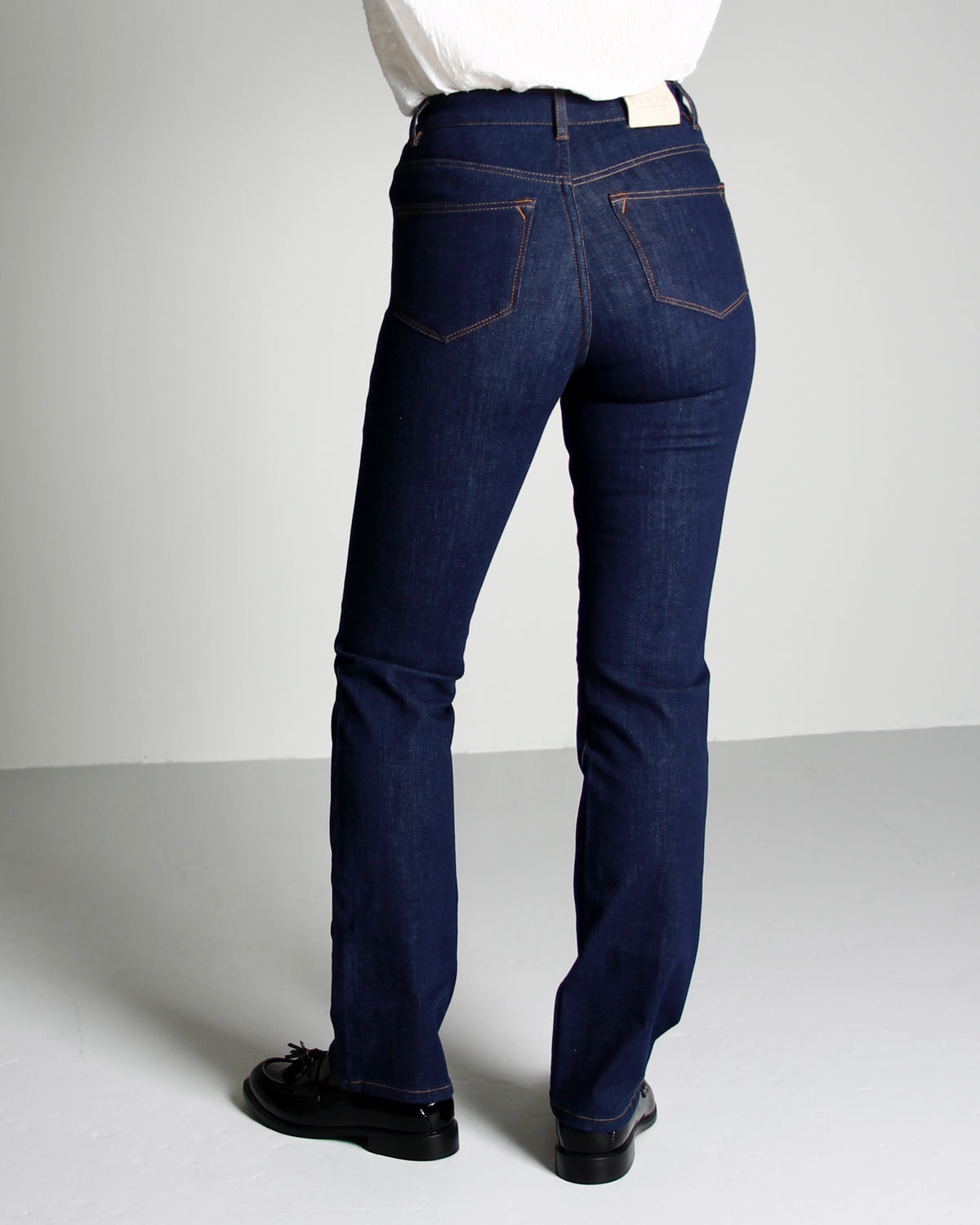 Violet straight jeans til dame i Evening Blue