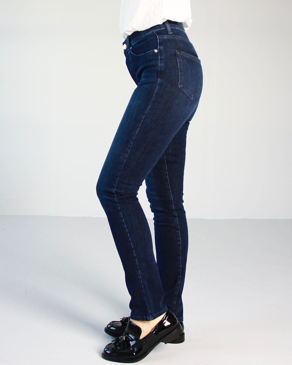 Eben tailored jeans til dame i Night Sky