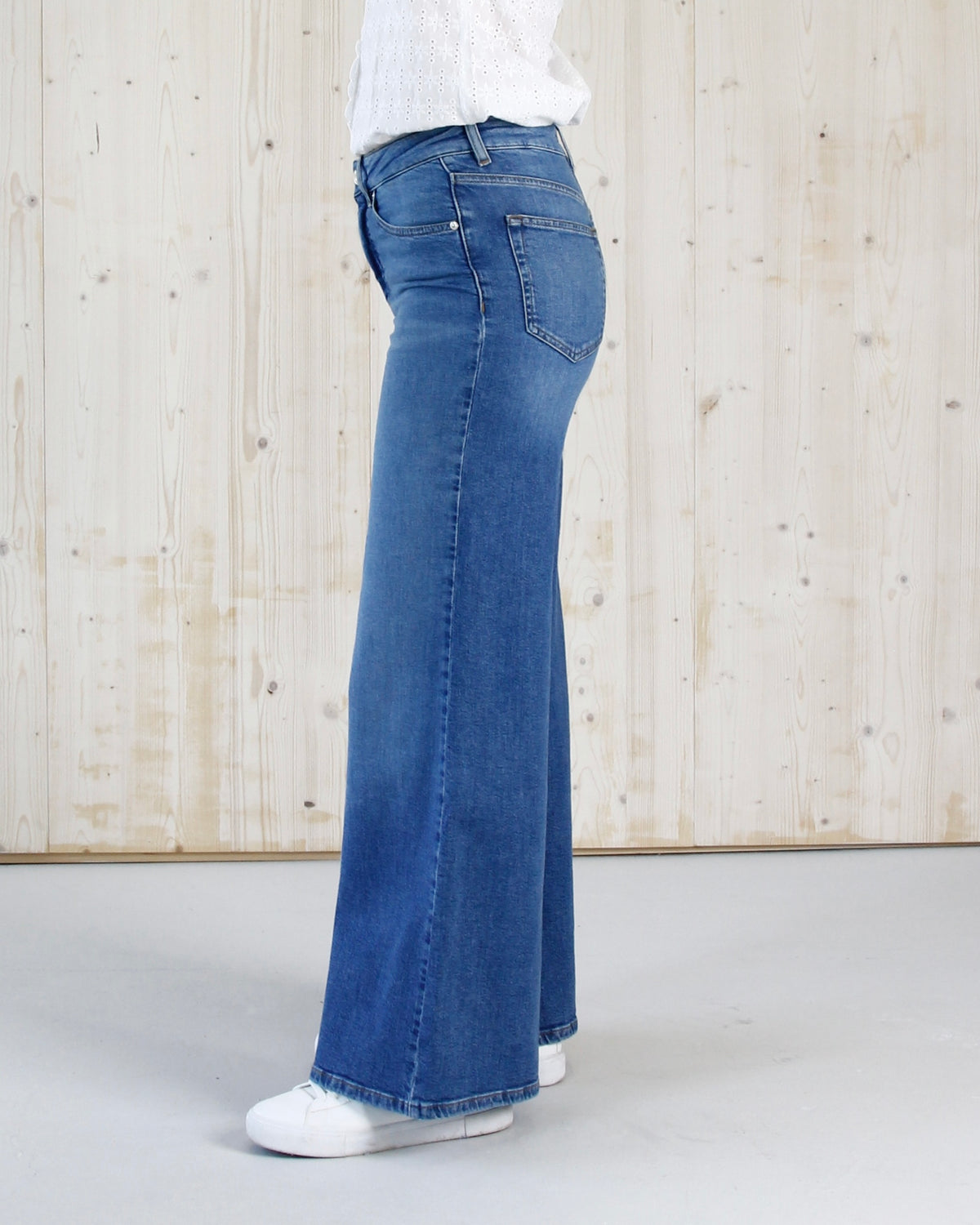 Bells wide leg jeans til dame i Blue Frost