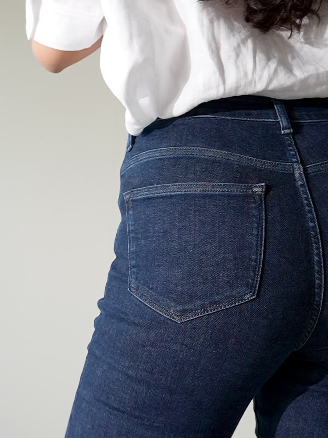 Video av Wesley bootcut jeans til dame i Deep Sea