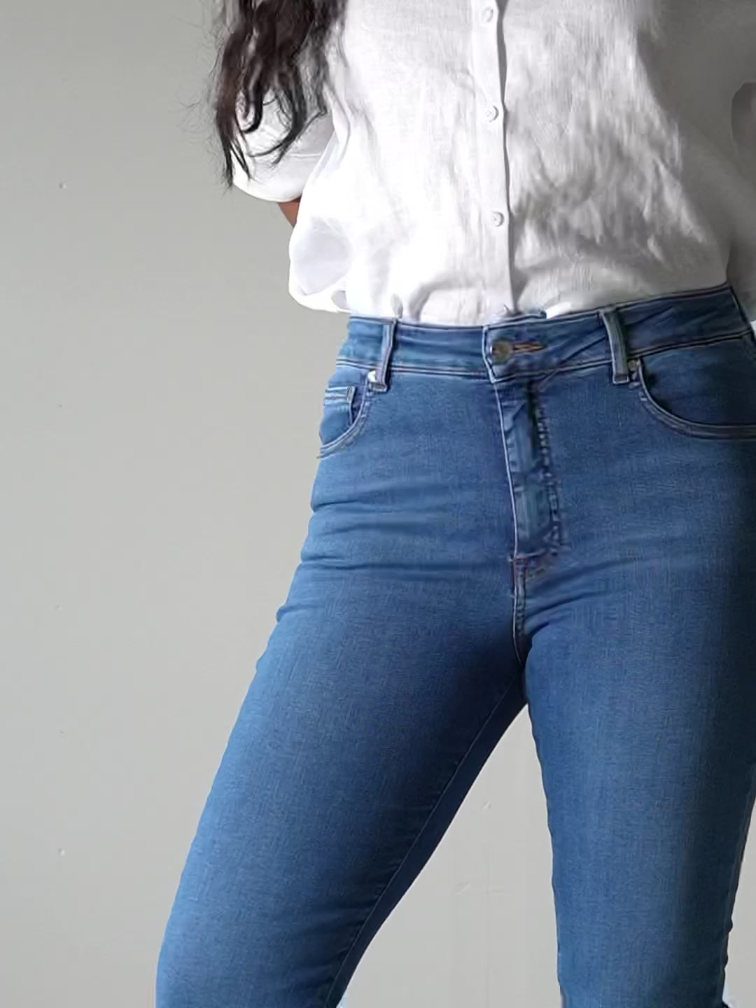 Video av Wesley bootcut jeans til dame i Stone Blue