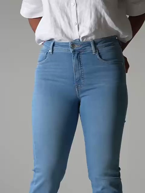 Video av Vera straight jeans til dame i Riviera Blue